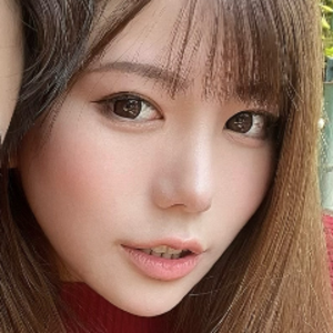 小沢くいん